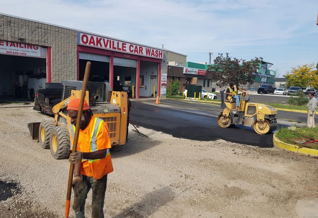 asphalt paving contractors