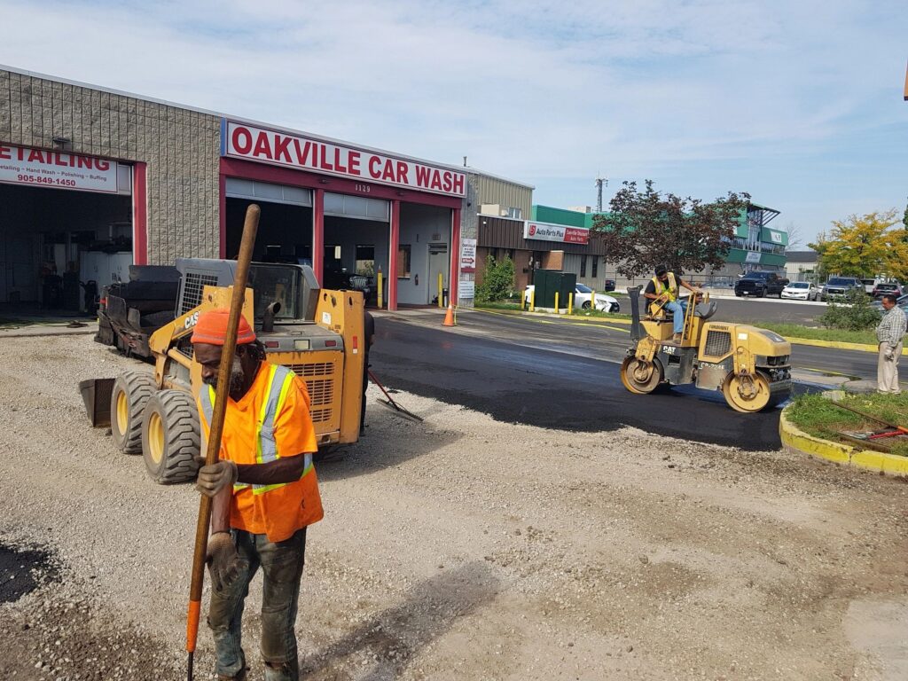 asphalt paving contractors